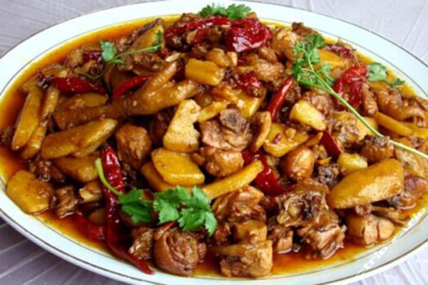 新疆特色美食之二：新疆大盘鸡及制作方法