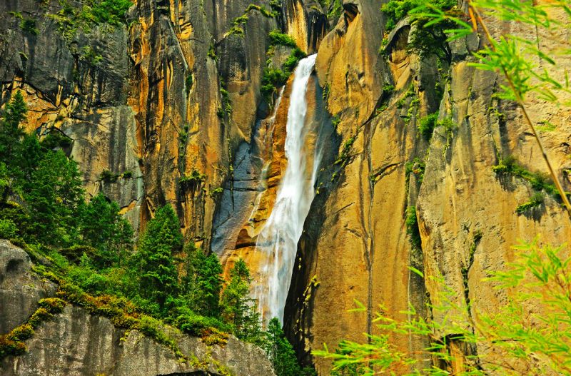 卡定沟天佛瀑布   