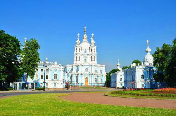 斯莫尔尼宫建筑群