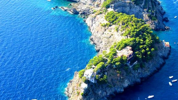 天阁露玛海豚岛度假村