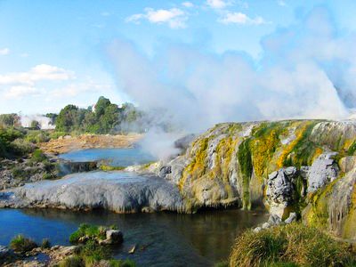 罗托鲁阿地热喷泉